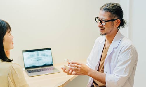 認定医が患者さまに合わせた入れ歯治療を行う